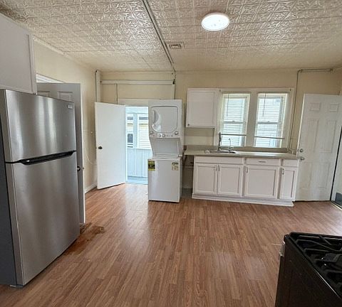 5th image of 11 Bergen St #2