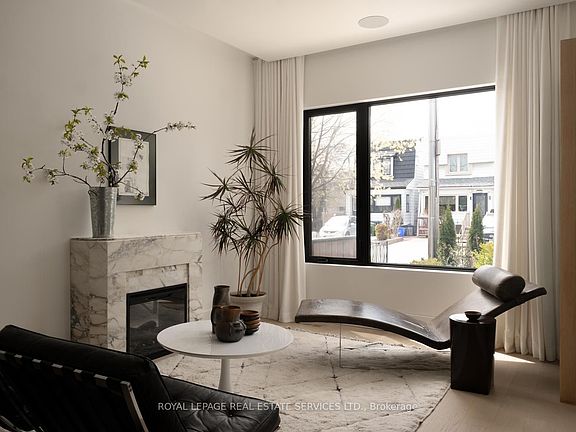 4th image of 393A Arlington Ave