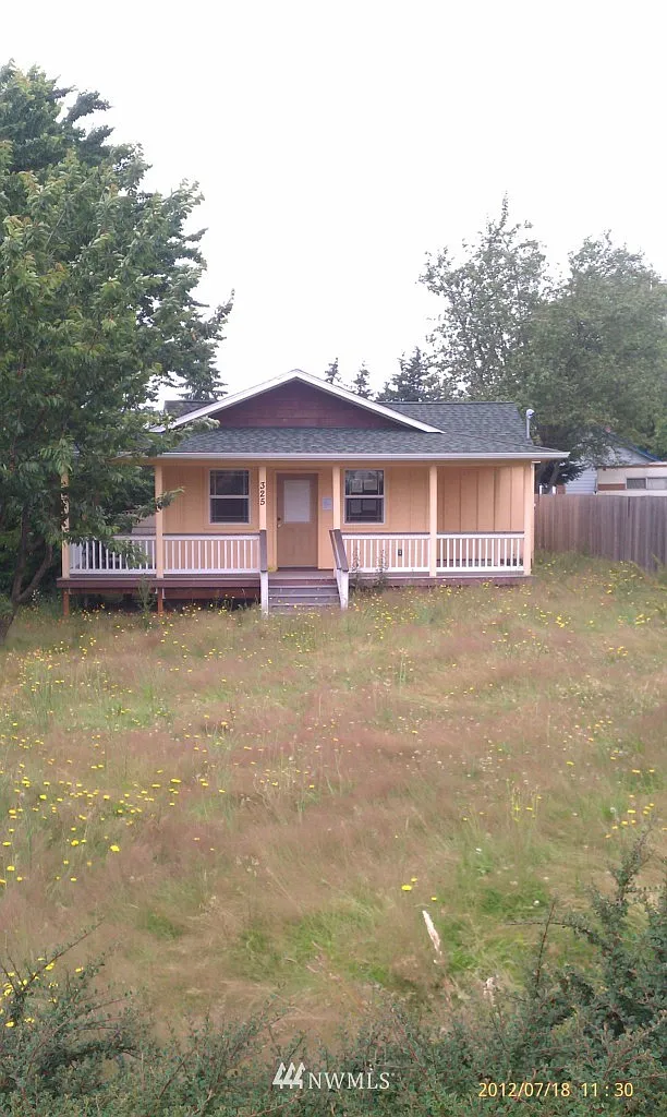 325 Evergreen Street photo 1