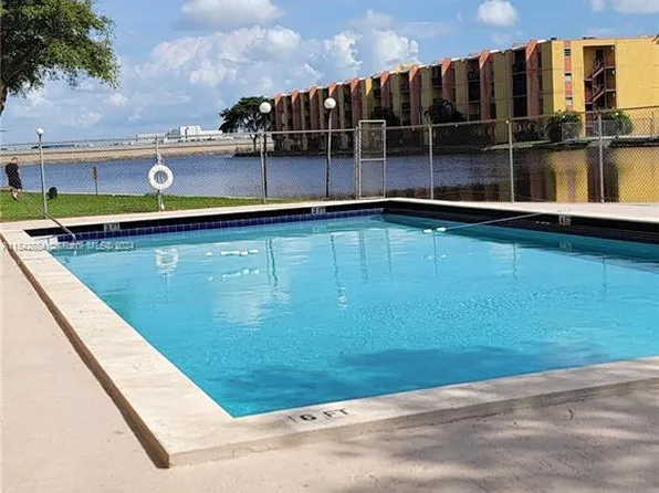 4801 NW 7th St APT 804-16, Miami, FL 33126