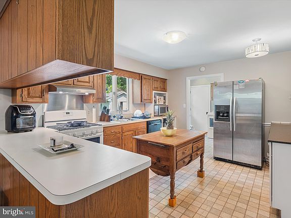 5th image of this home