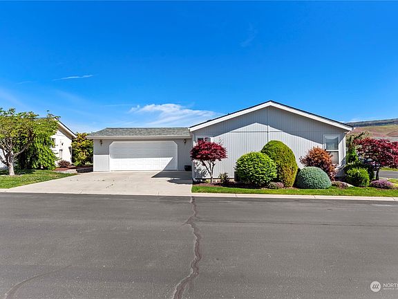 3rd image of 577 Canyon Drive