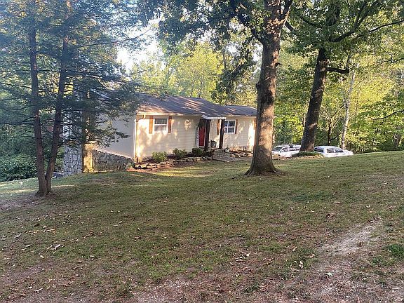 3rd image of 3475 Lockwood Cir