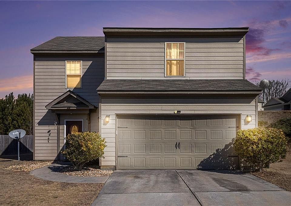 1st image of 10 Bartlett Dr