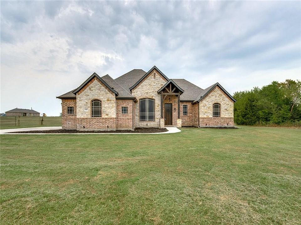 1st image of 1007 County Road 4108