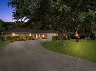 3940 Van Deman Dr, Benbrook, TX 76116