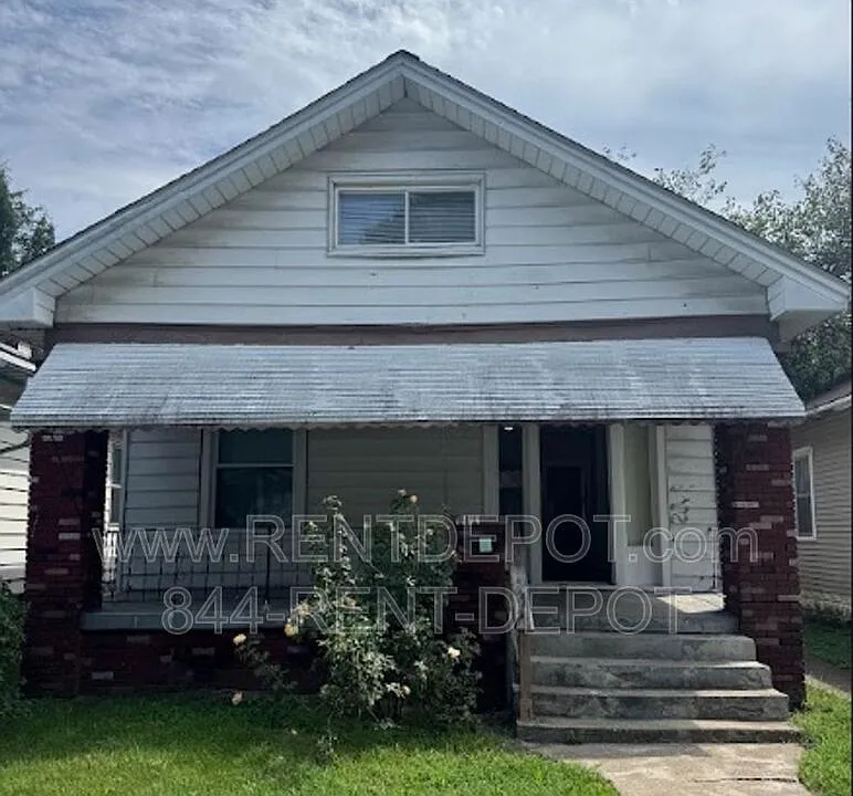 1622 S Bedford Ave