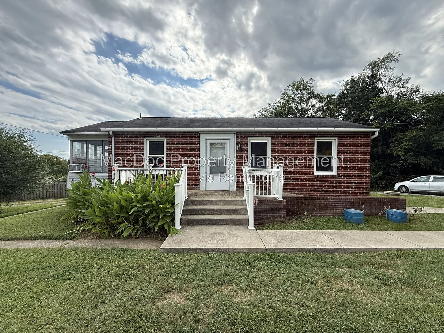 1 bed, 1.0 bath, 735 sqft, $1,495 — Photo 1