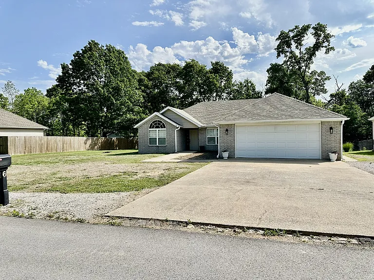 6 Roessler Ln — Photo 2
