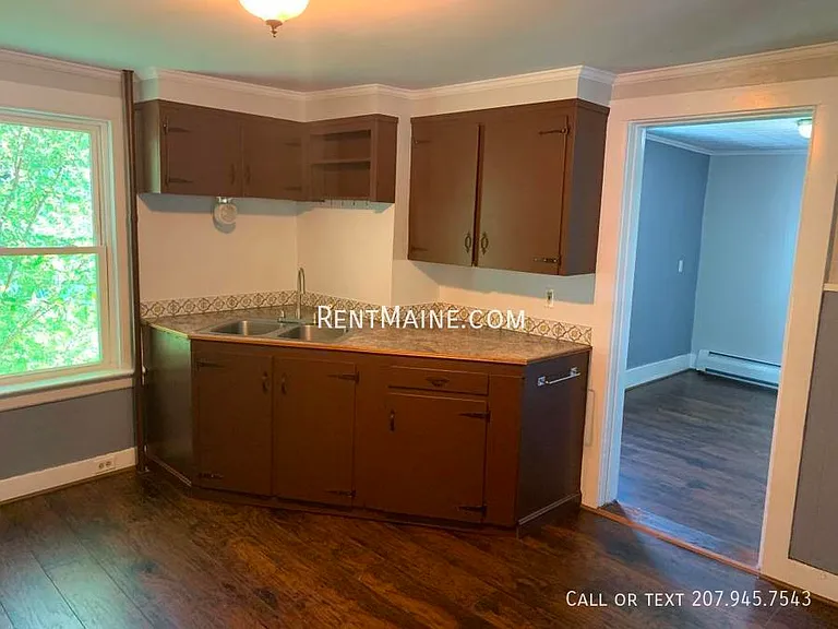 1237 State St #1 — Photo 1