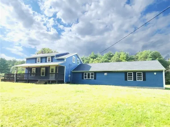 332 River Road, Killingly, CT 06241