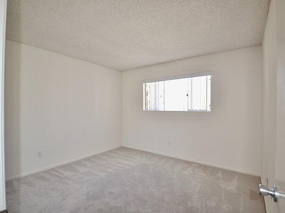 5th image of 1118 Thomas Ave