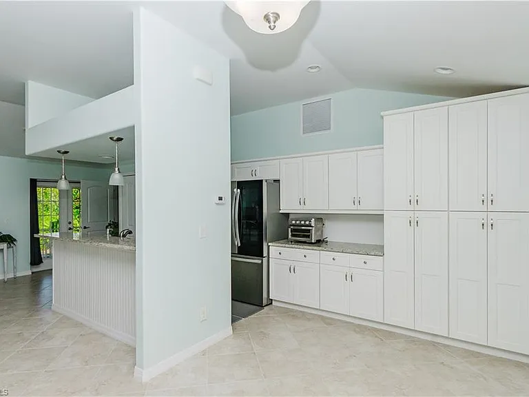 11693 Oakland Dr — Photo 19