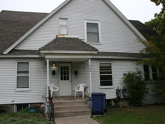 2nd image of 1532 Robinson Rd SE