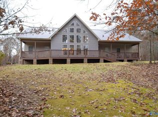 2112 Green Briar Cove Rd, Union Grove, AL 35175