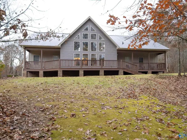 2112 Green Briar Cove Rd, Union Grove, AL 35175