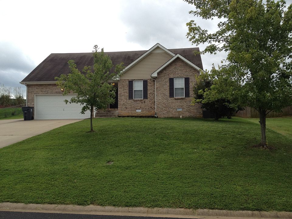 1st image of 827 Buckhorn Dr