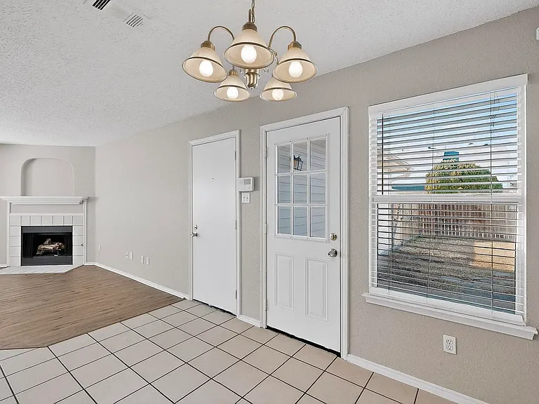 1207 Aberdeen Dr — Photo 16