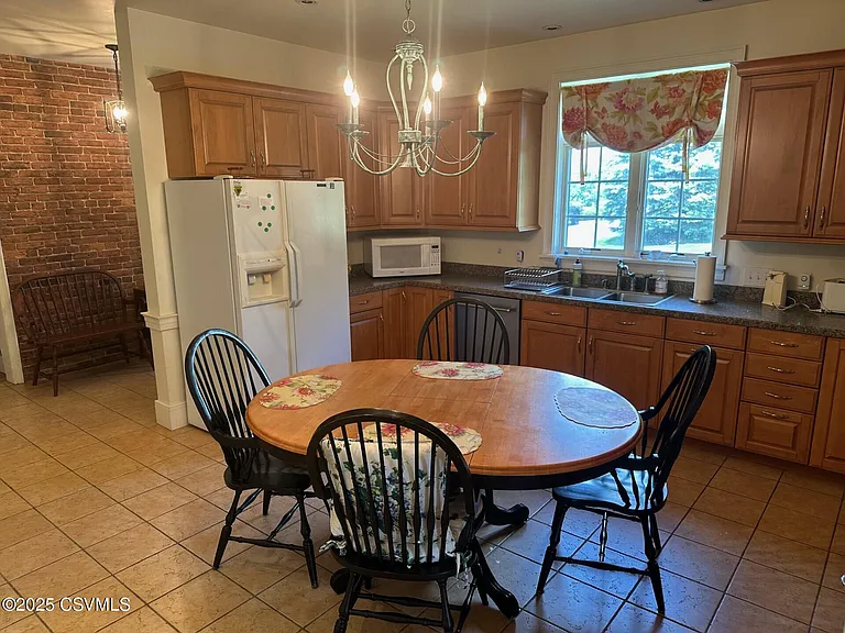 2584 Old Turnpike Rd #TOWNHOUSE — Photo 4