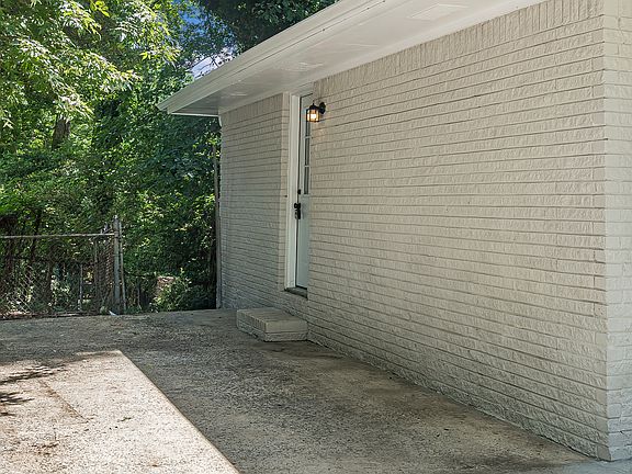 4th image of 5678 Deerfield Ct S