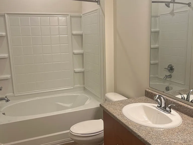 Belmont at Tryon Apartments — Photo 133