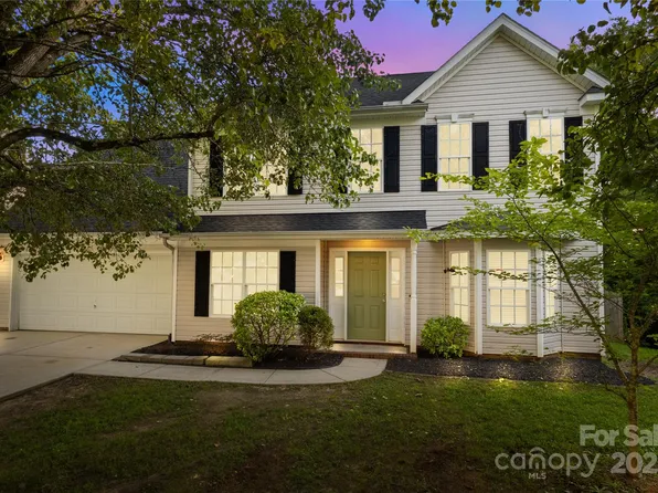 11407 Lenswood Ct, Charlotte, NC 28214