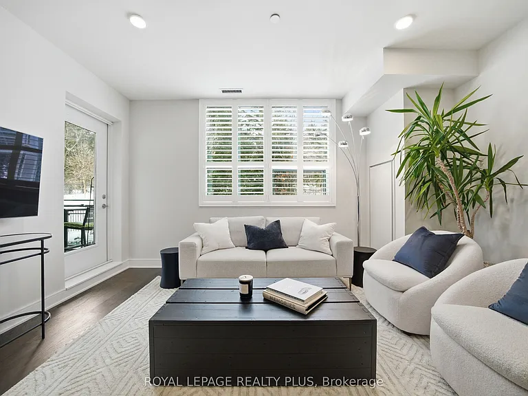 1575 Lakeshore Rd W #117 — Photo 5