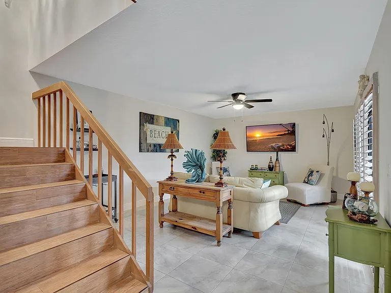 99 Lake Arbor Dr — Photo 4