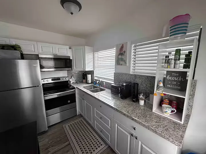 2 bed, 875 sqft, $2,750 — Photo 4