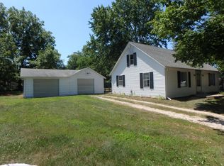 523 W 3rd St, Charlotte, MI 48813