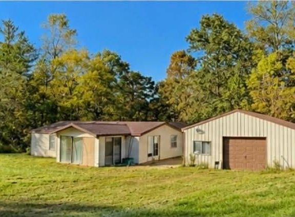 3rd image of 10171 Tanzy Rd