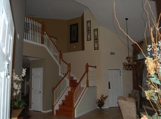 1652 Timber Crossing Ln, Jacksonville, FL 32225