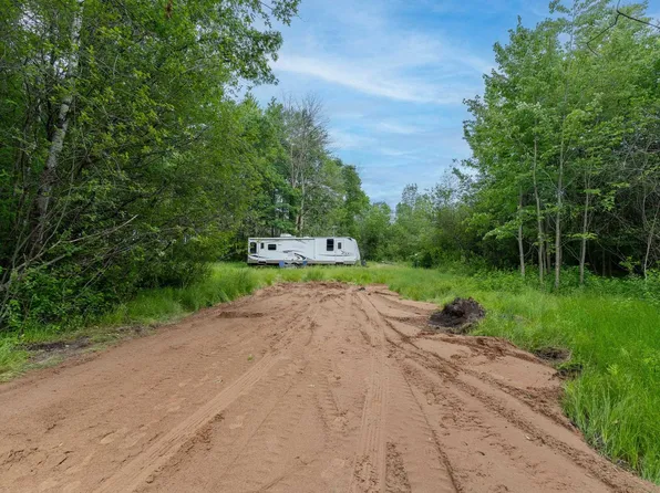 5372 County Rd N #4, Oconto, WI 54153