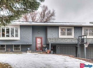 9912 Emmet St, Omaha, NE 68134