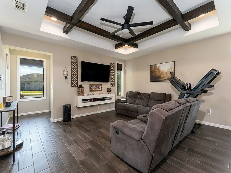 3819 Tolosa St — Photo 21