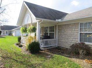 1117 Chatham Dr, Zanesville, OH 43701