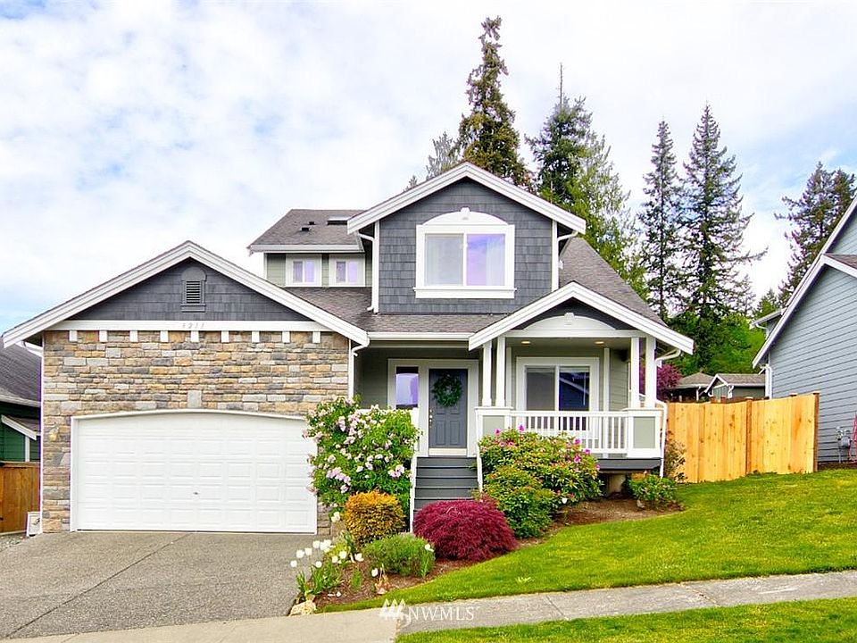 1st image of 8211 32nd Pl NE