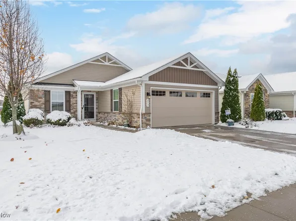 373 Pebble Creek Ct, Amherst, OH 44001