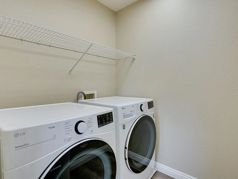703 Principle Point Ave — Photo 28