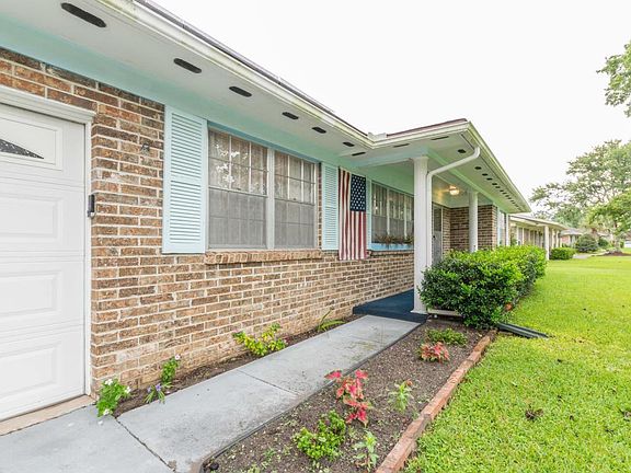 3rd image of 553 Cody Dr