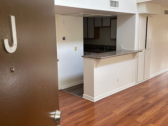 2nd image of 1114 14th St APT J