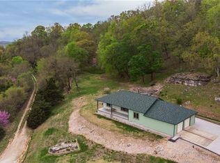 440 Paradise Mountain Rd, Eureka Springs, AR 72631