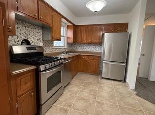 58 W Mineola Ave, Valley Stream, NY 11580