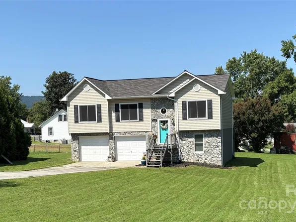 1010 Praley St SW, Valdese, NC 28690