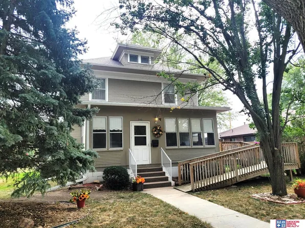 346 N 1st St, Seward, NE 68434