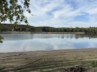 313 Hardin Bottom River Rd, Clifton, TN 38425