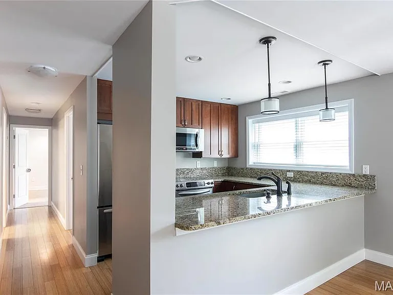 610 Forest Ct #2 — Photo 17
