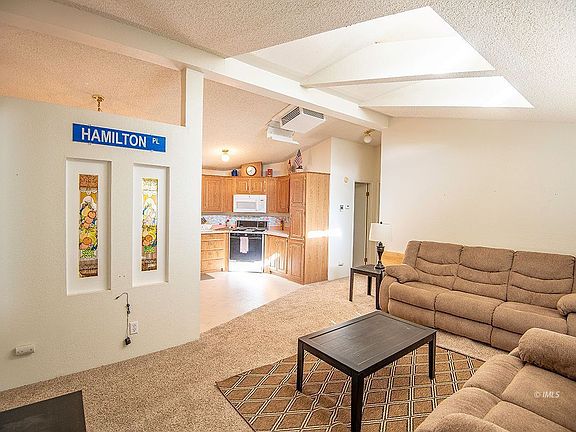 3rd image of 113 Olivia Ln