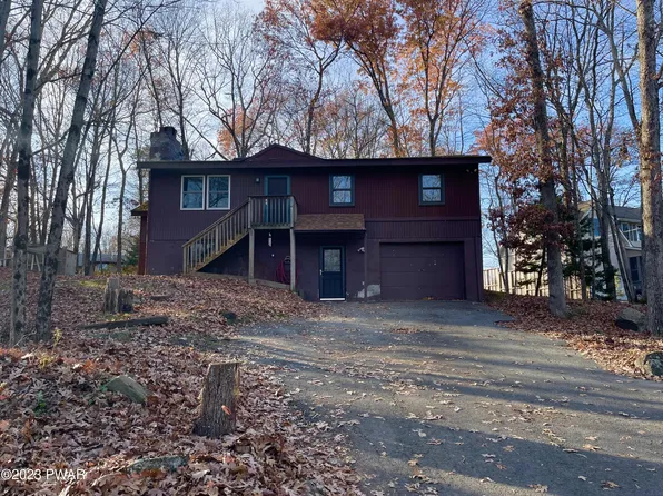 106 Rodeo Ln, Lords Valley, PA 18428