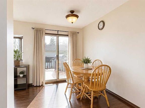 4th image of 31 E Penrith Pl SE